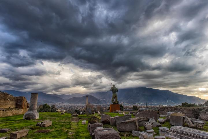 a castle on a cloudy day