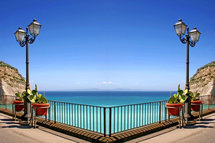 a close up of a pier