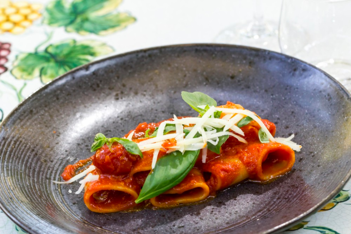 a bowl of food on a plate