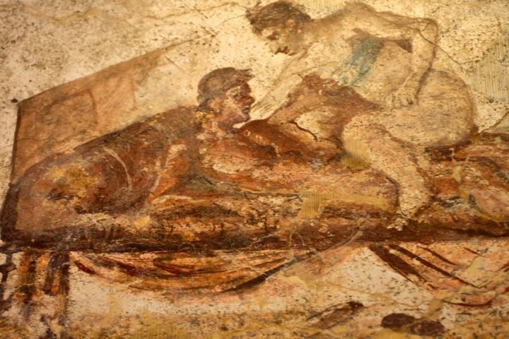 a close up of a rock